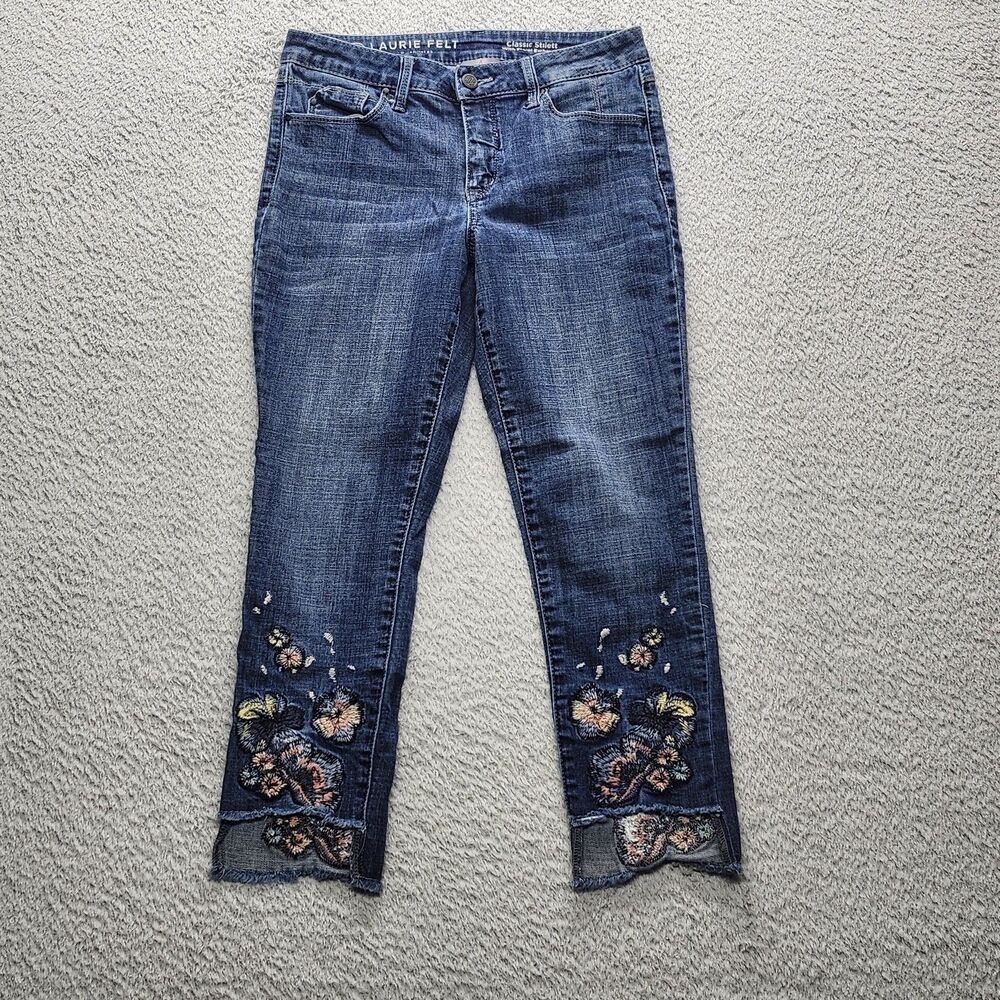 LAURIE FELT Classic Stilett Women's Size 4 Blue Floral Embroidered Raw Hem Jeans